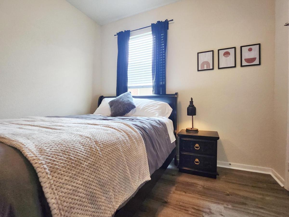 יוסטון 4 Bedroom Home Near Downtown Med Center Nrg Stadium Pearland Skyview Long By Ion Rentals מראה חיצוני תמונה