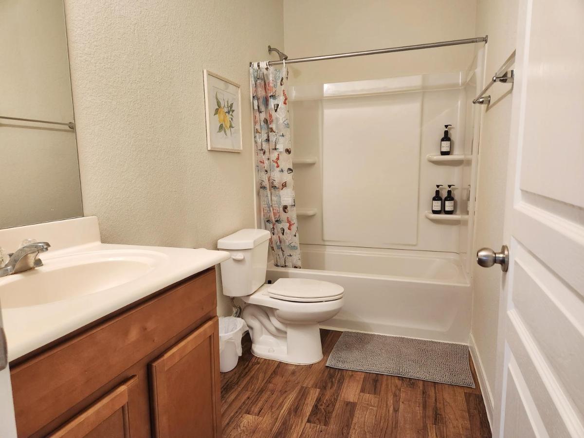 יוסטון 4 Bedroom Home Near Downtown Med Center Nrg Stadium Pearland Skyview Long By Ion Rentals מראה חיצוני תמונה
