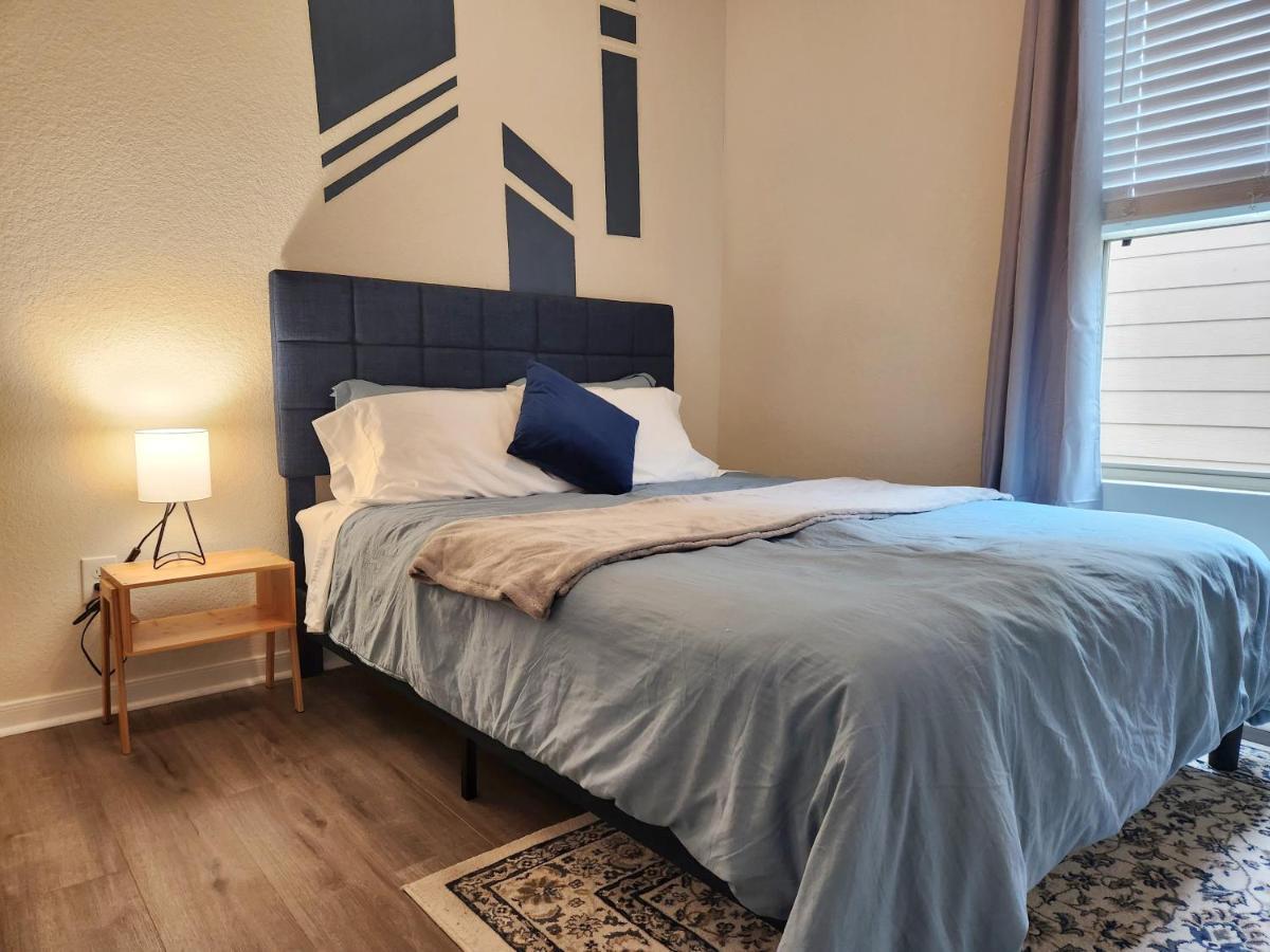 יוסטון 4 Bedroom Home Near Downtown Med Center Nrg Stadium Pearland Skyview Long By Ion Rentals מראה חיצוני תמונה